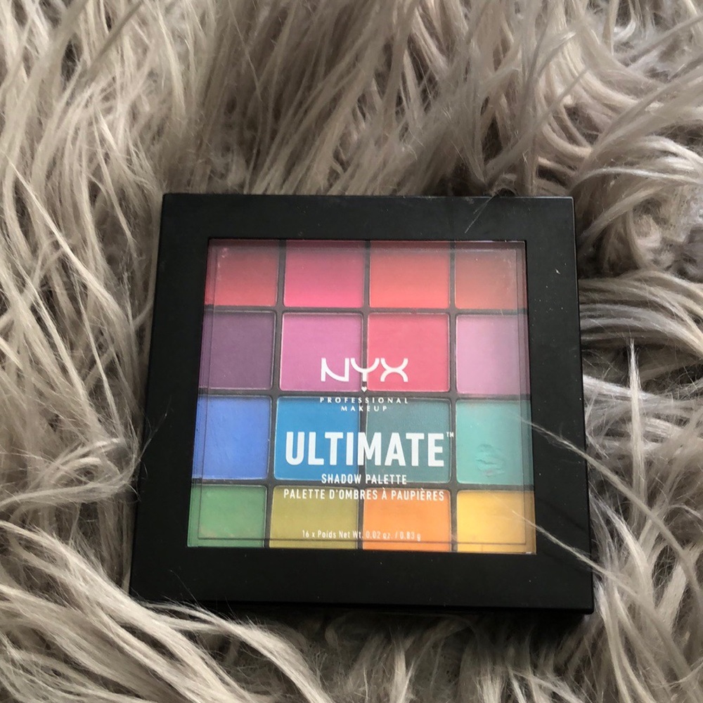 Makeup palette